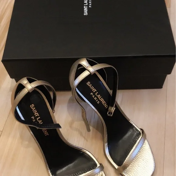 Saint Laurent Jane new with tag size 35,5 Gold